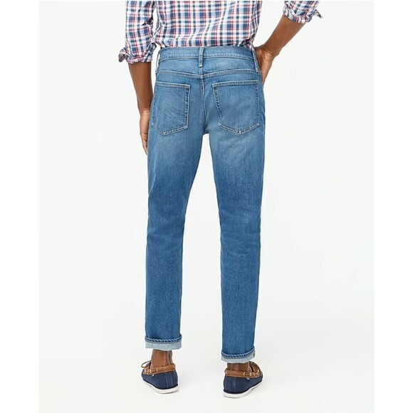 NEW! J. Crew Straight Fit Signature Flex Light Medium Wash Jeans, 32x34 - Picture 3 of 13